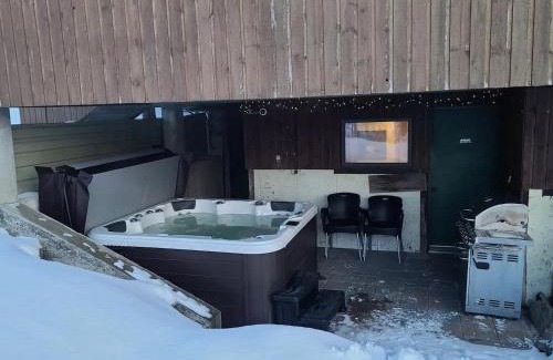 L'Ile-Bizard Chalet De Esquí | Lakefront Chalet in Montreal