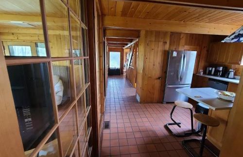 L'Ile-Bizard Chalet De Esquí | Lakefront Chalet in Montreal