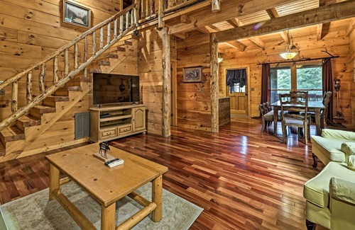 Coalmont Cabina | Lakefront Coalmont Cabin on 5 Acres w/ Dock!