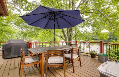 Mansfield Depot Casa | Lakefront Connecticut Retreat Near UConn