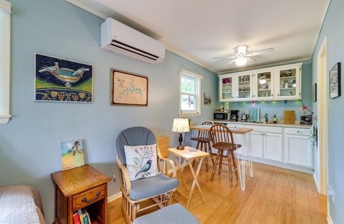 Beaver Cabaña | Lakefront Cottage by Little Golden Gate Bridge