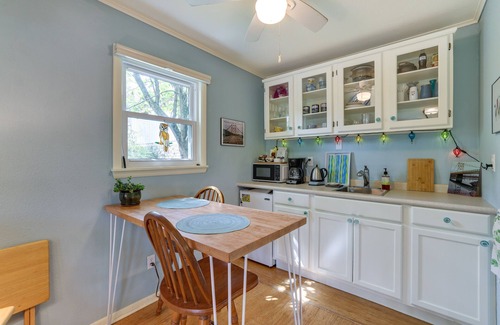 Beaver Cabaña | Lakefront Cottage by Little Golden Gate Bridge