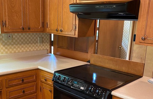 Florence Casa | Lakefront Cottage- Close to Timber Stone Golf and Pine Mountain