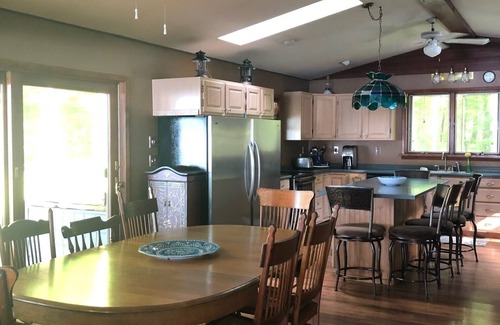 Westfield Casa | Lakefront Cottage Home for All Seasons Enjoyment on Beautiful Lake Erie!