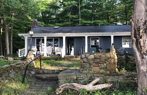Westfield Casa | Lakefront Cottage Home for All Seasons Enjoyment on Beautiful Lake Erie!