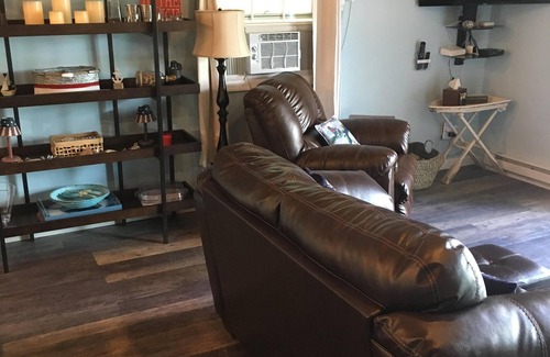 Greentown Casa | LAKEFRONT Cottage / totalmente renovado / moderno / jacuzzi / en el lago Wallenpaupack