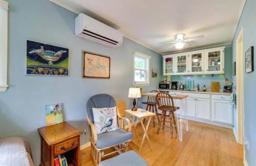 Beaver Casa | Lakefront Cottage by Little Golden Gate Bridge