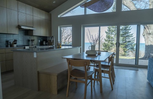 Dashwood Cabaña | Cottage frente al lago con playa privada, en la hermosa Grand Bend