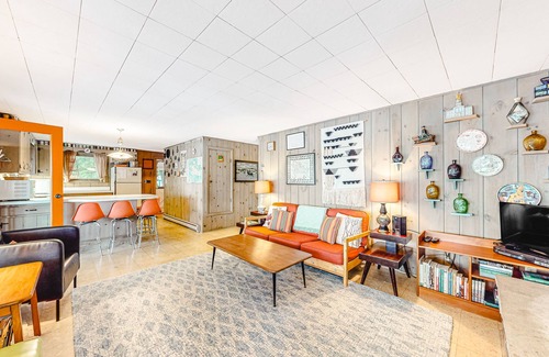 Meredith Cabaña | Lakefront cottage with private dock, water access, community beach & kayak