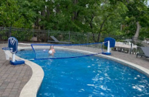 Littleton Casa | Lakefront, Cozy Charm & Pool. feat. basketball/volleyball, Dock, Kayaks, Firepit