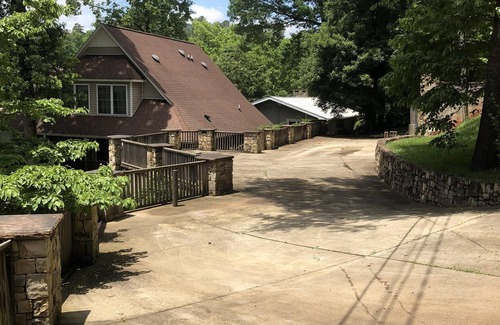 Lynn Casa | Lakefront Home 20 minutos de TIEC, FEI World Games!