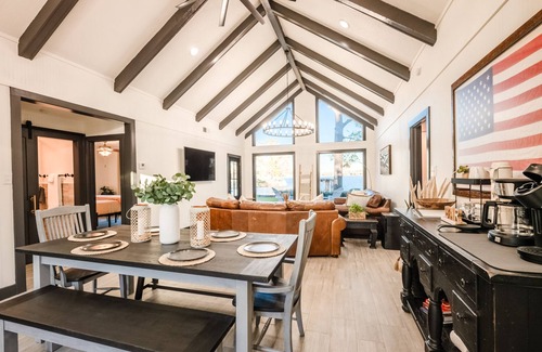 Riverside Cabaña | Lakefront | Fire Pit | Dogs Welcome | Dockside Den