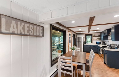 New Richmond Cabina | Lakefront Fun! Kayaks, Fire Pit & Bunkhouse!