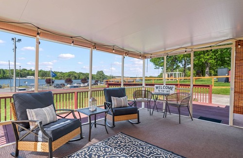 High Point Casa | Lakeside Escape: 180° Water Views, 3 Miles from HPU, 10 Miles from Greensboro
