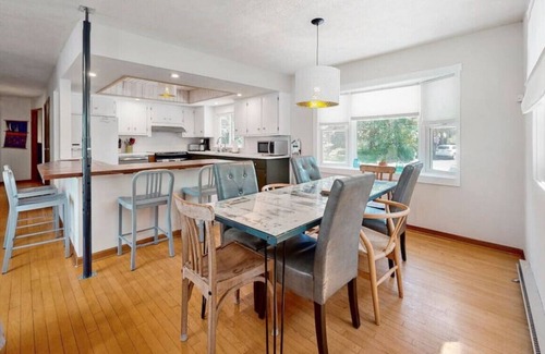 Jim Thorpe Casa | Lakefront Getaway 4 Bedrooms 2 Baths
