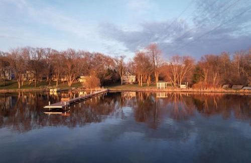 Ramsey County Casa | Lakefront Getaway- Hot Tub, Firepit & Fireplaces! home