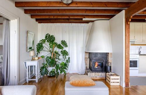 Albano Villa | Lakefront Getaway in Hagaparken Central Stockholm