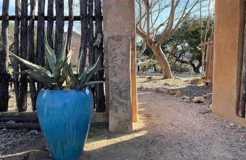 Mouth Of Pedernales Cama Y Desayuno | Lakefront Love Getaway: Winery, Kayaks, SUPs, Yoga, Massage, Krause Springs!