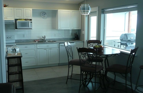 Central Okanagan Casa | Beachlife Sweet Guest House - Dos habitaciones y dos baños