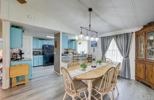 Gun Barrel City Casa | Lakefront Gun Barrel City Home with Dock and Deck