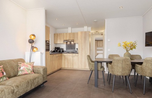 Hoge Hexel Chalet De Esquí | Alójese en un parque al borde del lago