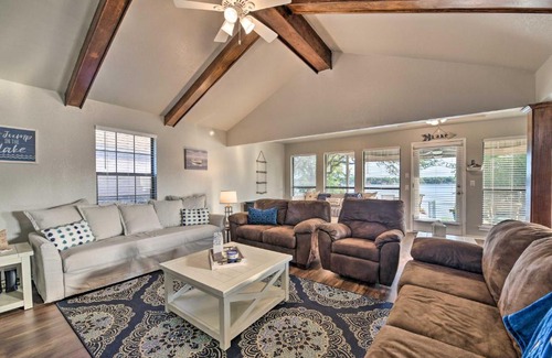 Granbury Casa | Lakefront Home Less Than 3 Miles to Historic Granbury!