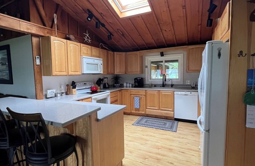 Jordan Casa | Lakefront Home on Cross Lake Jordan NY