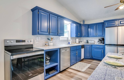 Eagle Rock Casa | Lakefront Home w/ Fire Pit in Eagle Rock