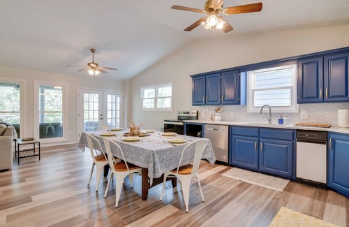 Eagle Rock Casa | Lakefront Home w/ Fire Pit in Eagle Rock