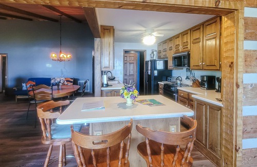 Jefferson City Casa | Lakefront home w/ free attraction tickets, amazing views, & dock