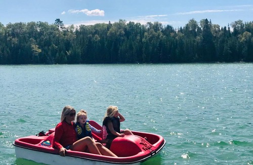 Northern Bruce Peninsula Casa | Lakefront Hope Lodge