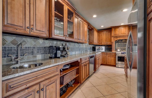 Tahoe Vista Casa | Lakefront | Hot Tub | Buoy | Game Room | Walk to the Beach (Steeple)