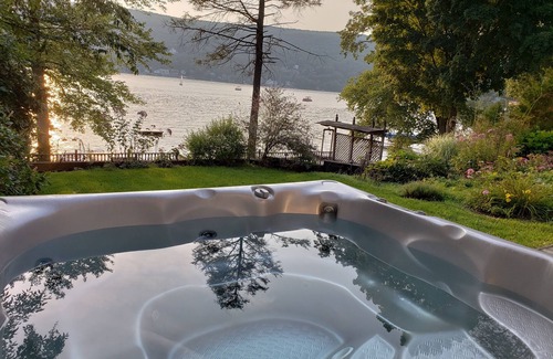 Greenwood Lake Casa | A orillas del lago - HotTub, Cuarto de juegos, Bar, Playa de arena blanca, vistas y 15 acres
