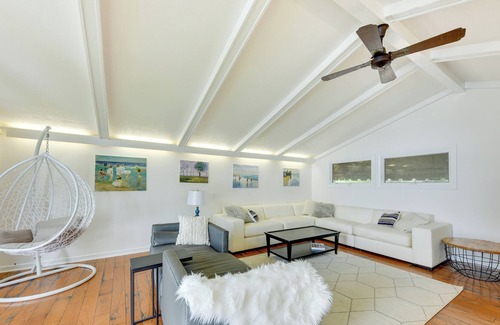 Grayslake Casa | Lakefront Illinois Retreat w/ Deck, Grill & Dock!