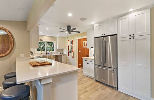 New Munster Casa | Lakefront Living At Its Best