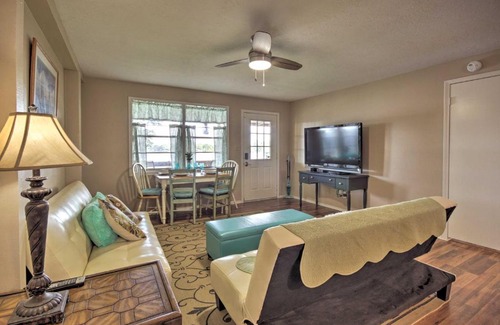 Livingston Casa | Lakefront Livingston Home with Community Amenities!