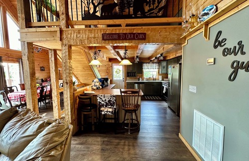 Bean Station Casa | Lakefront log cabin on stunning Cherokee Lake!!