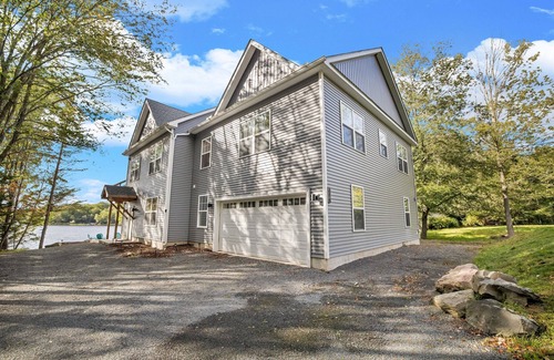 Pocono Lake Casa | Lakefront Luxury at Sunset Horizon!