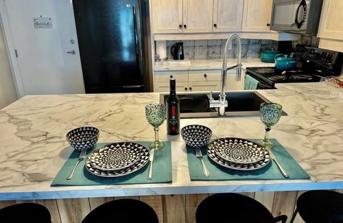 Kaslo Condominio | LAKEFRONT LUXURY CONDO.