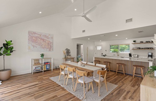 Country Club Estates Casa | Lakefront Luxury Rental