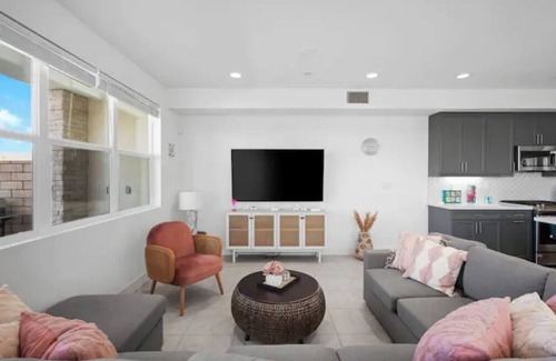 Terra Lago Villa | Lakefront Luxury Villa 4 bedroom+loft with Pool