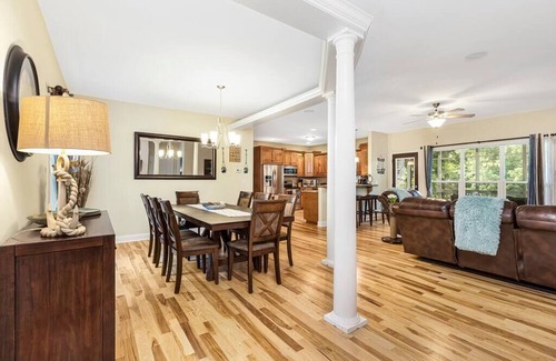 Lake Norman of Catawba Casa | Lakefront Manor w/ Beach, Gameroom, Sauna, Theatre
