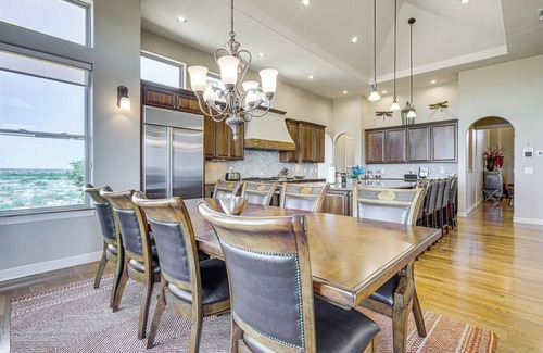 Tucumcari Casa | Lakefront Mansion: Game Room & Deck in New Mexico!