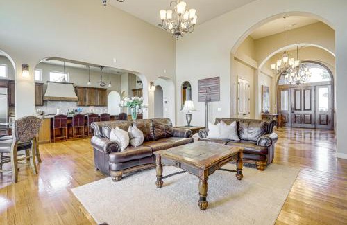 Tucumcari Casa | Lakefront Mansion Game Room and Deck in New Mexico!