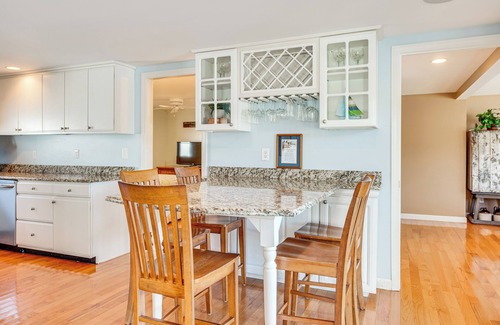 Milton Casa | Lakefront Milton Home w/ Dock & Private Beach