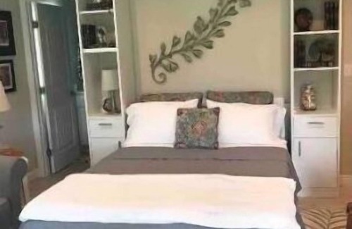 Disston Heights Casa | Lakefront near the beach