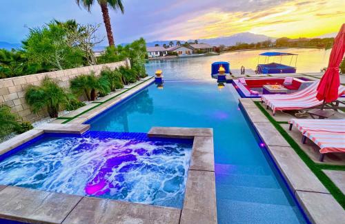 Terra Lago Casa | LAKEFRONT OASIS NEW SALTED POOL & JETTED SPA, By GOLF COURSE