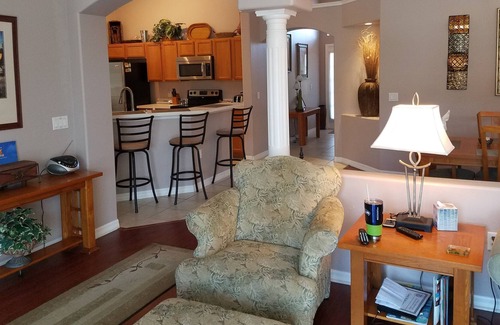 Eagle Pointe South Casa | Luxury Lakefront Pool Home: a solo 15 minutos de Disney World