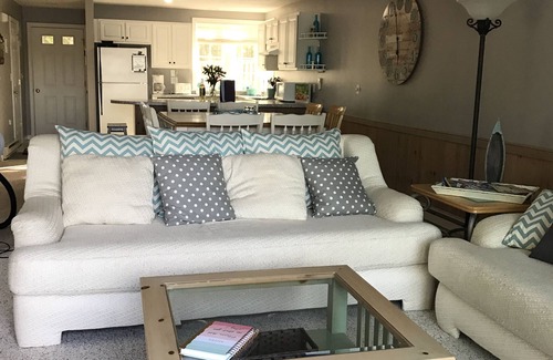 Center Ossipee Casa | FAMILIAR CONDOMINIO, CONDOMINIO AL LADO DEL LAGO CON MAGNÍFICOS FINES DE SEMANA DE OTOÑO DISPONIBLES