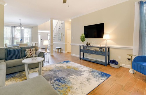 Northeast Raleigh Casa | Lakefront Raleigh Retreat ~ 7 Mi to Downtown!